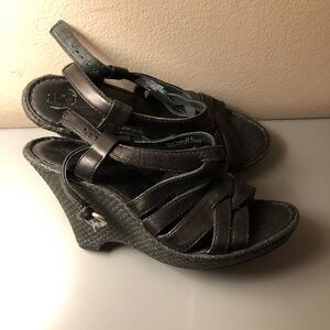 BORN black sandals. Size 6. Never worn.